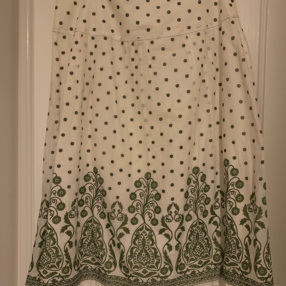 Adorable knee length skirt
